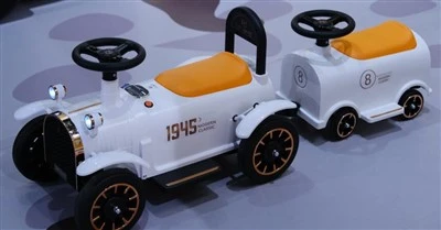 6V Retro-Auto für zwei Babys