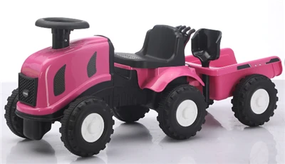 Traktor FTF mit Werkzeugen